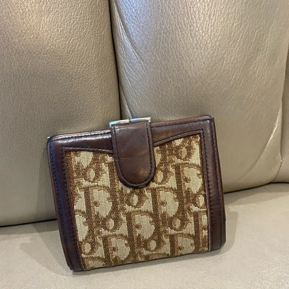 𝅺authentic Vintage Christian Dior wallet